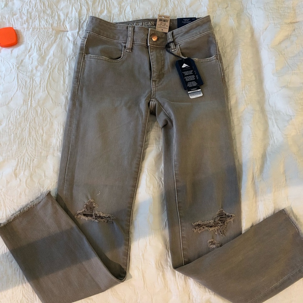 American Eagle jegging crop with ripped knees